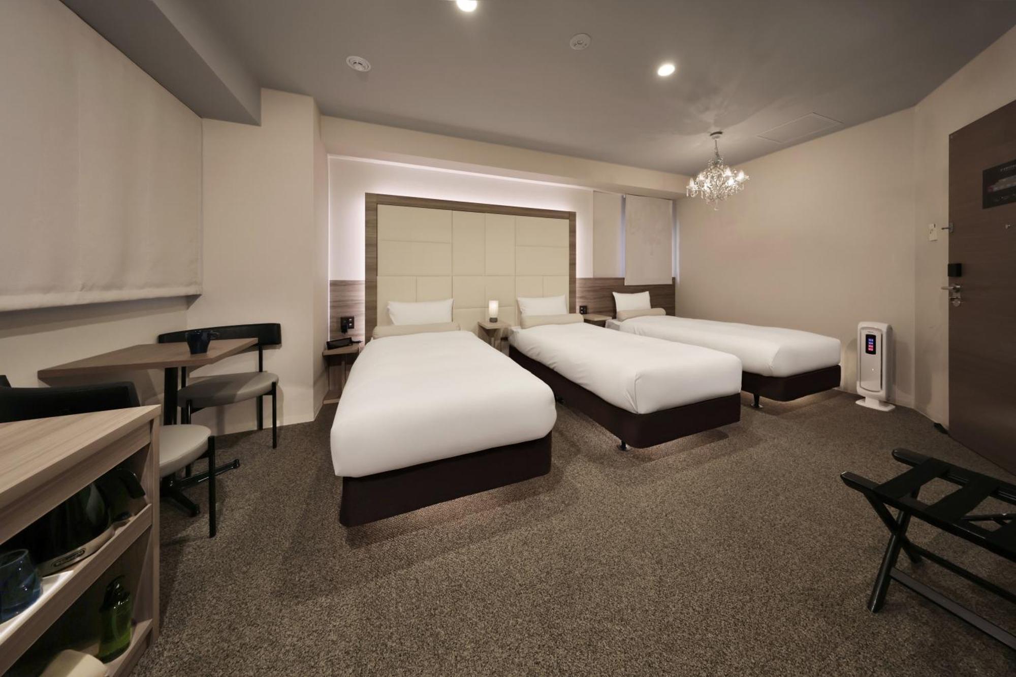 Hotel Doutonbori Crystal 4*